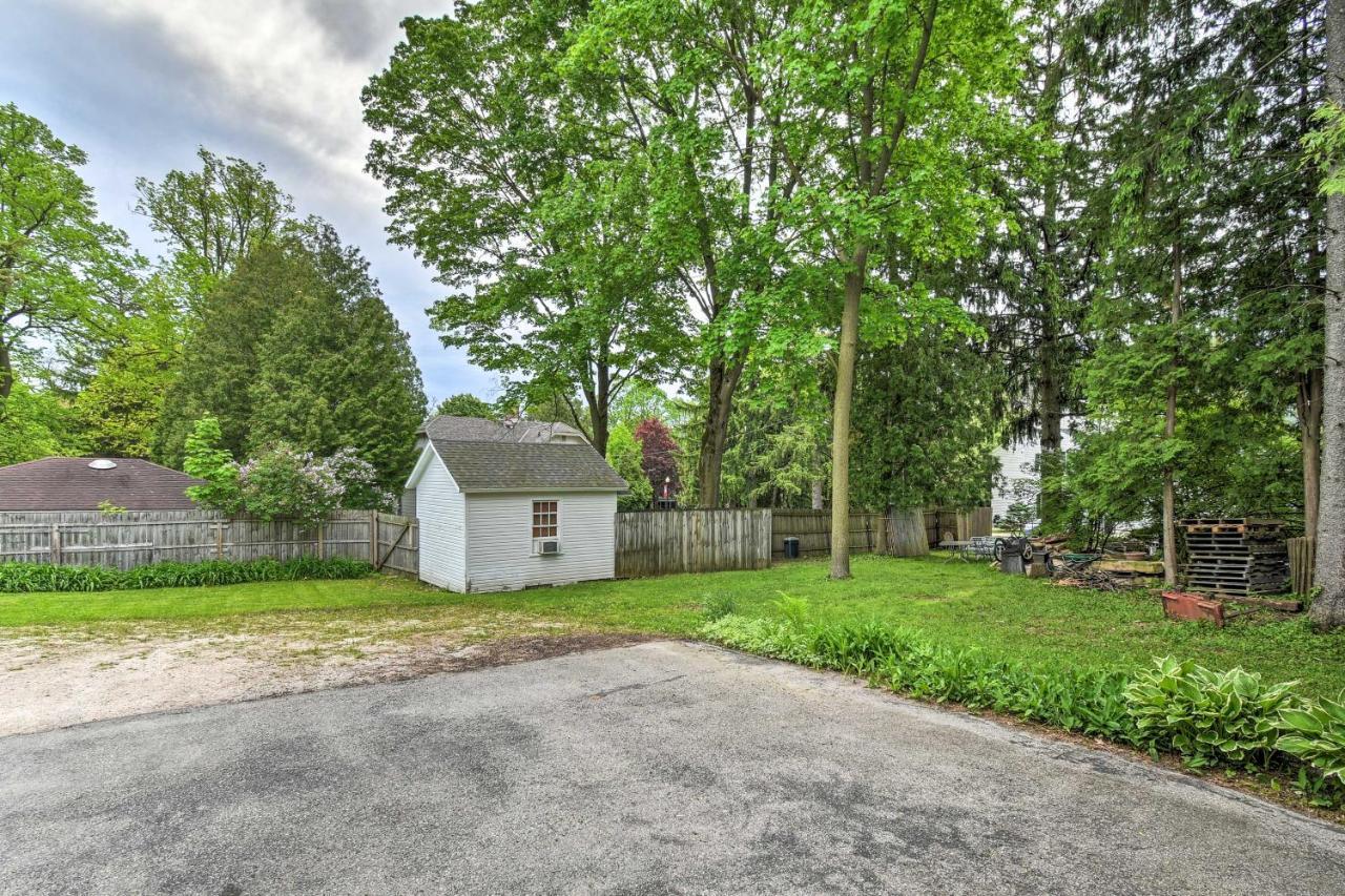 Walkable Lake Elkhart Apt Dine, Shop, Swim! Villa Elkhart Lake Exterior photo